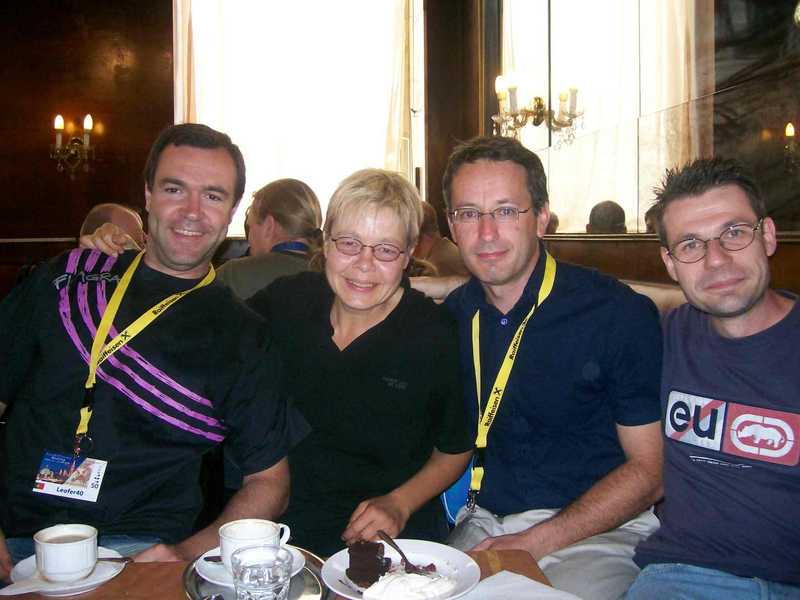 aftermeeting in a viennese Caf�Leofer40, Luise, Ergo, ravestorm